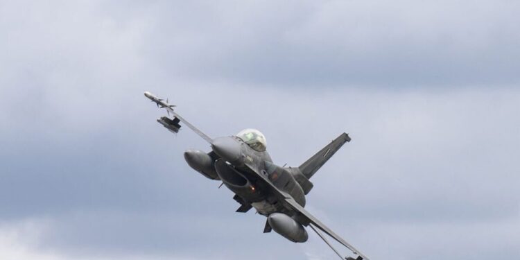 Νέα τουρκική πρόκληση στο Αιγαίο με πέντε παραβιάσεις και δύο παραβάσεις από F-16 και UAV