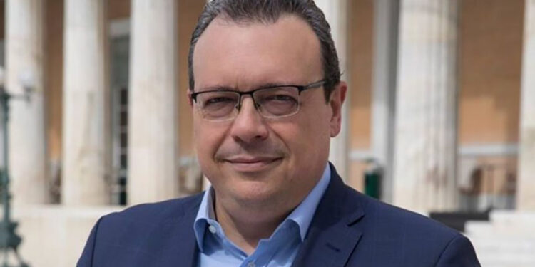 Αναβάλλεται η περιοδεία του Σωκράτη Φάμελλου στην Αιτωλοακαρνανία