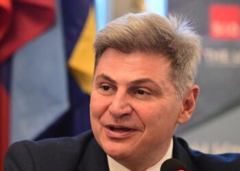 Νίκος Φαραντούρης για τη διαγραφή και την έδρα του: Δεν ξέρω αν θα μπορεί ο ΣΥΡΙΖΑ να έχει ευρωβουλευτές την επόμενη φορά