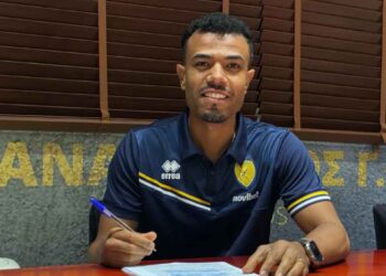 Παναιτωλικός: Υπέγραψε μέχρι το καλοκαίρι ο Φάρλεϊ Ρόσα