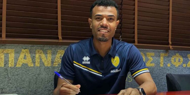 Παναιτωλικός: Υπέγραψε μέχρι το καλοκαίρι ο Φάρλεϊ Ρόσα