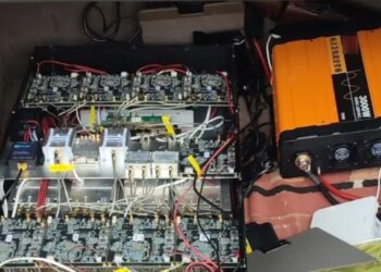 Απάτη υψηλής τεχνολογίας στα Σπάτα: Με τη μέθοδο «SMS blaster» έκλεβαν τραπεζικά δεδομένα