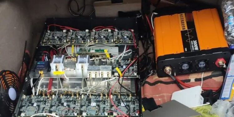 Απάτη υψηλής τεχνολογίας στα Σπάτα: Με τη μέθοδο «SMS blaster» έκλεβαν τραπεζικά δεδομένα