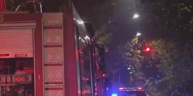 Φωτιά σε κτίριο της Προεδρίας της Δημοκρατίας στη Βασιλέως Γεωργίου – Έκλεισε ο δρόμος