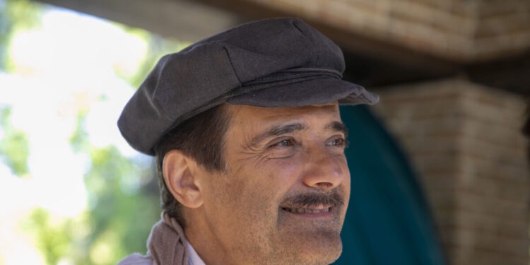 Ο Γεράσιμος Γεννατάς σε μπλόκο αγροτών: Βλέπουμε μόνο τρακτέρ, ούτε αυτοκίνητα πολυτελείας, ούτε Ferrari