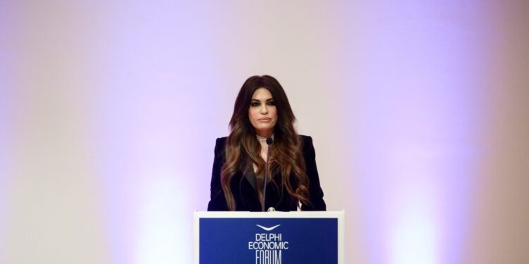 Η Κίμπερλι Γκιλφόιλ στην Εθνική Πινακοθήκη σε εκδήλωση με κεντρικό πρόσωπο τον Στίβεν Μάιραν