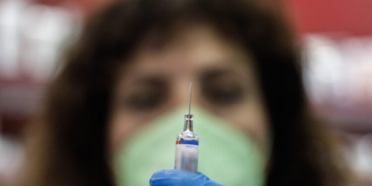 Γρίπη: Ανησυχία για τους μειωμένους εμβολιασμούς ενόψει της κορύφωσης του Φεβρουαρίου