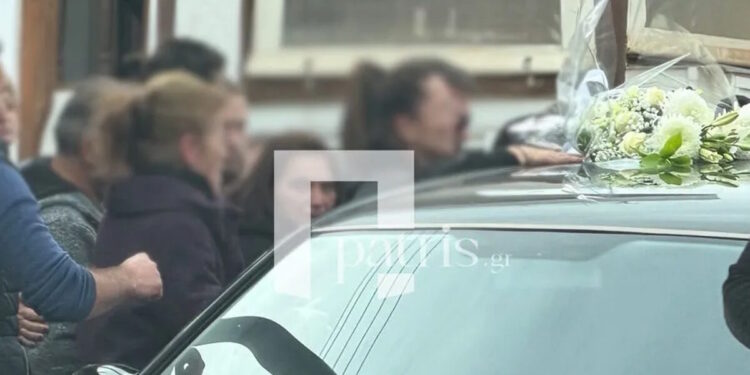 Ηράκλειο: Ράγισαν καρδιές στην κηδεία του 34χρονου που «έσβησε» από φωτιά στην κουζίνα του σπιτιού του – Η μοιραία διαρροή υγραερίου