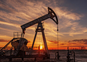 Ρωσία: «Βουτιά» στα έσοδα από πετρέλαιο και φυσικό αέριο