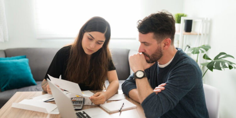 Φορολογικές δηλώσεις 2026: «Τρέχουν» οι προθεσμίες στις αιτήσεις για χωριστές δηλώσεις συζύγων – Οδηγός με διευκρινήσεις από την ΑΑΔΕ