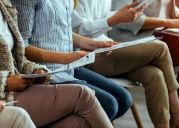 ΕΛΣΤΑΤ: Υποχώρηση της ανεργίας στο 8,2% τον Νοέμβριο του 2025