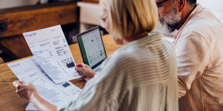 Γιατί οι καταναλωτές στην Ελλάδα επιλέγουν μαζικά τα σταθερά τιμολόγια