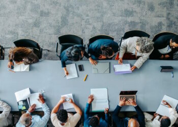 ΑΑΔΕ: Διευκρινίσεις για την τοποθέτηση υπαλλήλου και την συνεργασία με την Ευρωπαϊκή Εισαγγελία