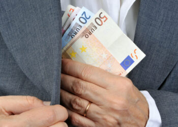 Μικρές επιχειρήσεις: Απαλλαγή ΦΠΑ για πωλήσεις έως 100.000 ευρώ στην ΕΕ