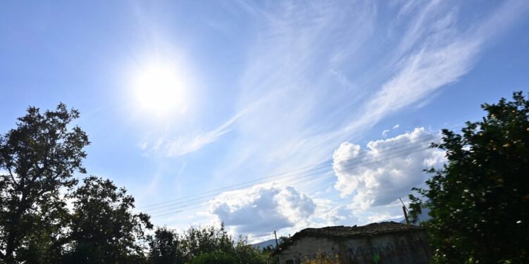 Καιρός αύριο: Νέα άνοδος της θερμοκρασίας σε όλη τη χώρα