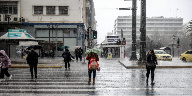Καιρός σήμερα: Έντονες καταιγίδες στα δυτικά – Τοπικές βροχές σε Αττική και Θεσσαλονίκη