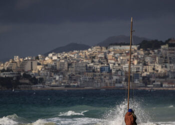 Καιρός αύριο: Ισχυροί άνεμοι 8 μποφόρ στο Αιγαίο – Βροχές και καταιγίδες σε διάφορες περιοχές της χώρας