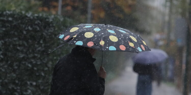 Καιρός σήμερα: Πανίσχυροι άνεμοι αγγίζουν τα 9 μποφόρ – Έντονη κακοκαιρία σε Ήπειρο, δυτική Ελλάδα και νησιά του Ιονίου