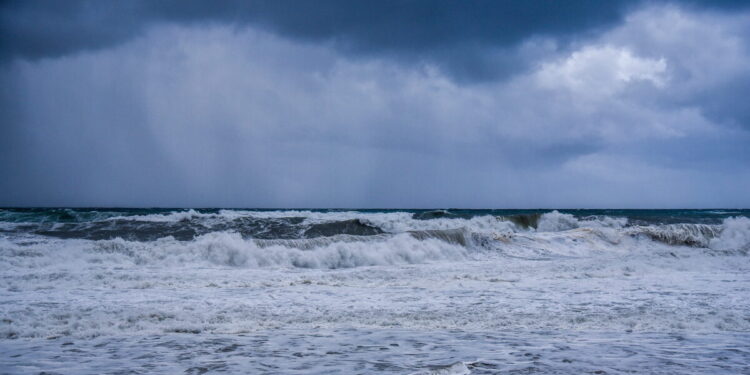 Καιρός σήμερα: Πτώση της θερμοκρασίας στο μεγαλύτερο μέρος της χώρας – Ισχυροί άνεμοι και βροχές στο Αιγαίο