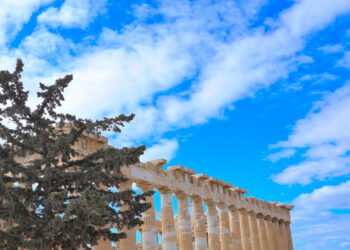 Καιρός αύριο: Λιακάδα και άνοδος της θερμοκρασίας έως τους 17 βαθμούς