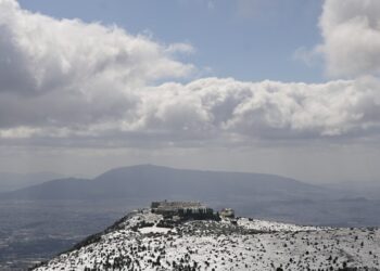 Καιρός: Ανατροπή στο χειμωνιάτικο σκηνικό με απότομη άνοδο στης θερμοκρασίας – Πως θα ρίξουμε το σταυρό τα Θεοφάνεια