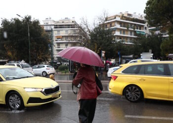 Καιρός: Έρχεται «επικίνδυνη» κακοκαιρία με καταιγίδες σε όλη τη χώρα και δυνατό πέρασμα από την Αττική