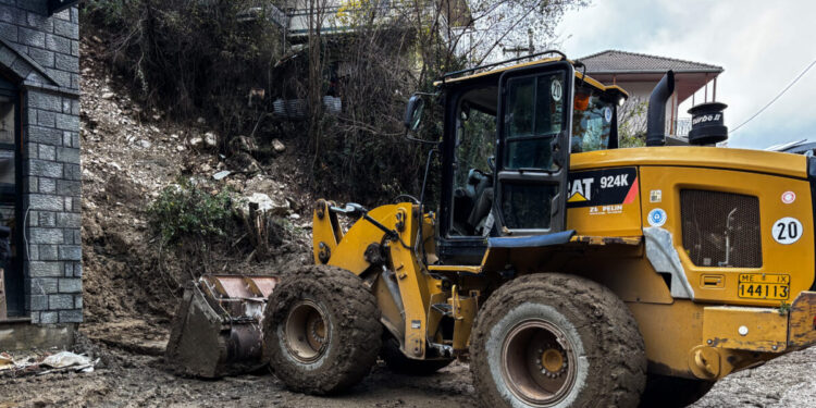 Τζουμέρκα: Πτώσεις βράχων από τις έντονες βροχοπτώσεις – Η κακοκαιρία χτυπά ξανά την περιοχή