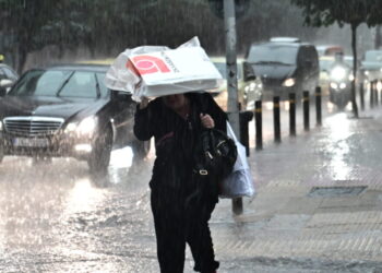 Καιρός: Ισχυρές βροχές, καταιγίδες και μποφόρ χτυπούν την Κυριακή 9 περιοχές – Έκτακτο δελτίο της ΕΜΥ