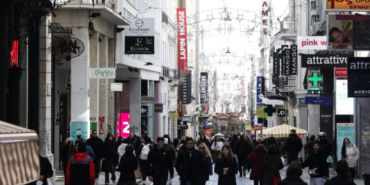 Χειμερινές εκπτώσεις 2026: Μάχη μεγάλων και μικρών για ένα κομμάτι στην πίτα του λιανεμπορίου