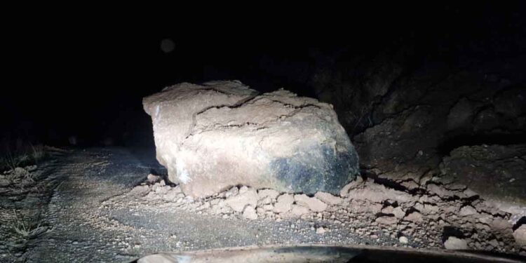 Κατολισθήσεις και πτώσεις βράχων στον Πλάτανο ορεινής Ναυπακτίας – Επικίνδυνο το οδικό δίκτυο Θέρμο – Κρυονέρια (φωτο)