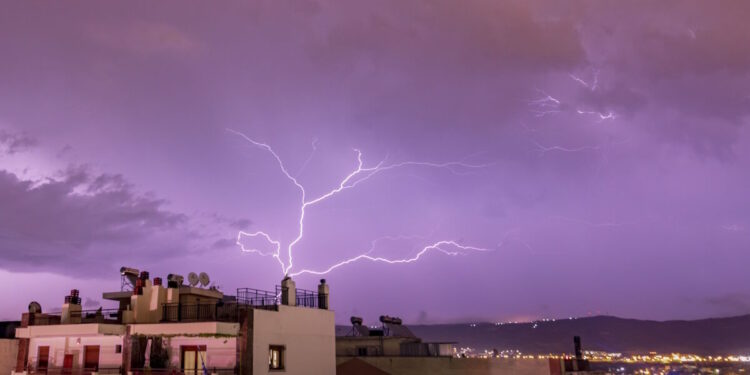 Κακοκαιρία: Σε «Red Code» πέντε περιφέρειες της χώρας λόγω έντονων φαινομένων που θα «χτυπήσουν» μέχρι την Πέμπτη