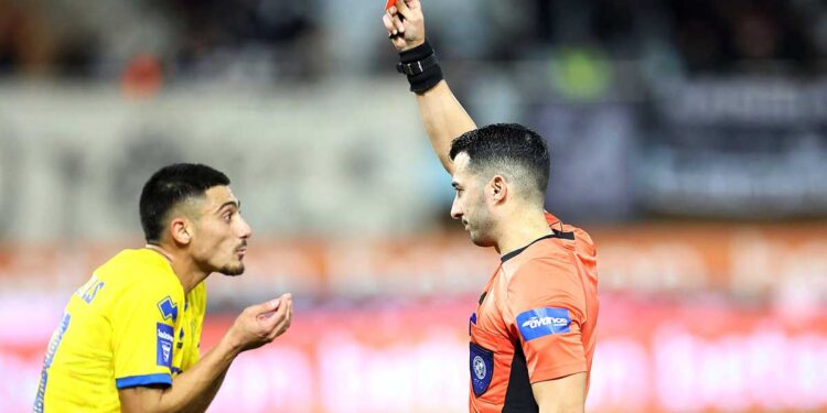 ΠΑΕ Παναιτωλικός: «Η διαιτητική ομάδα ετσιθελικά διαμόρφωσε το αποτέλεσμα»