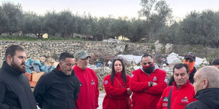 Αλέξης Τσικόπουλος: «Αν δεν πιστεύαμε ότι δεν υπάρχουν ελπίδες δεν θα ερχόμασταν» λέει ο επικεφαλής της ομάδας ερευνών για τον 33χρονο γιατρό που αγνοείται