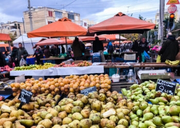 Λαϊκές αγορές: Κανονικά από την Παρασκευή η λειτουργία τους – Αναστέλλεται η απεργία