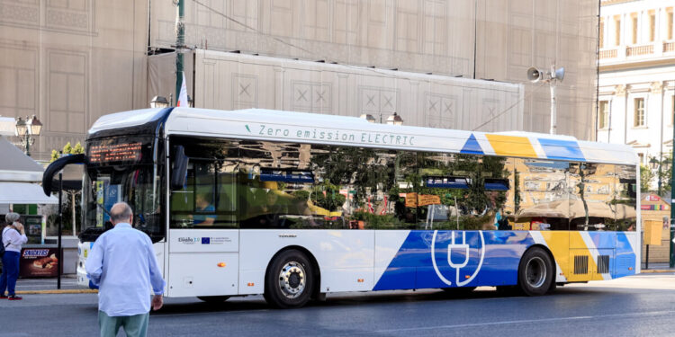 Κυψέλη: 15χρονος κατήγγειλε σεξουαλική παρενόχληση από άνδρα μέσα σε λεωφορείο