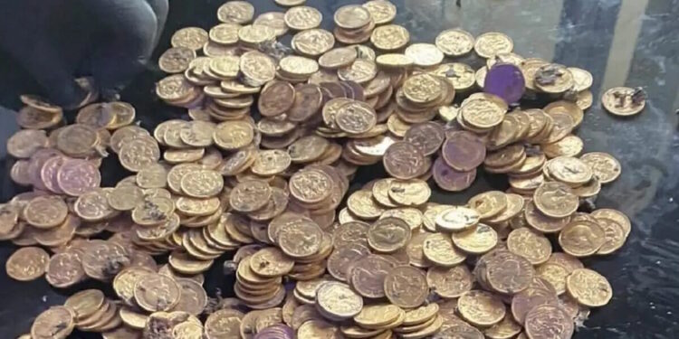 Θεσσαλονίκη: 98χρονος έδωσε 370 χρυσές λίρες σε αγνώστους που του είπαν ότι δήθεν απήγαγαν τον γιο του