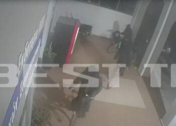 Καλαμάτα: Διαρρήκτες με ποδήλατα χτύπησαν στο ΚΤΕΛ – Με λοστό ξήλωσαν το παράθυρο