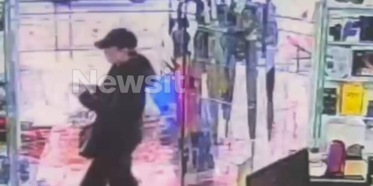 Εξαφάνιση Λόρα: Η στιγμή που η 16χρονη κυκλοφορεί στην Ομόνοια και επιβιβάζεται σε ταξί για το αεροδρόμιο – Βίντεο ντοκουμέντα