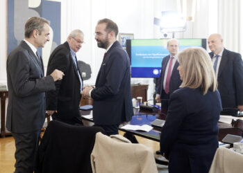 Ένταση των μέτρων για την ευλογιά των αιγοπροβάτων αποφασίστηκε στη σύσκεψη στο Μαξίμου – Συμμετείχε και ο Νεκτάριος Φαρμάκης