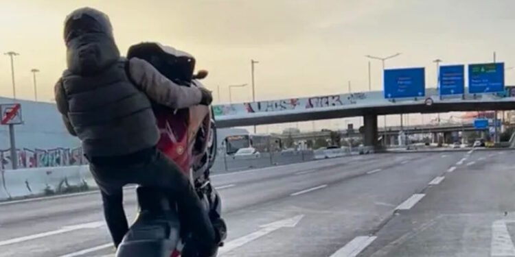 Τρεις συλλήψεις για επικίνδυνη οδήγηση: Σούζες με μηχανές, ιλιγγιώδεις ταχύτητες και το online κάλεσμα που τους «πρόδωσε»