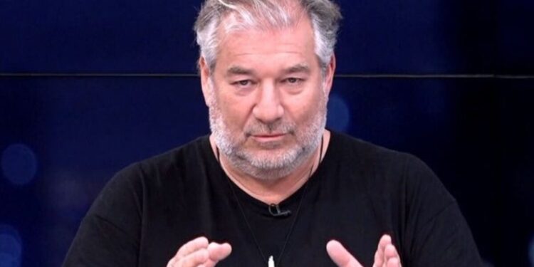 Μπαράζ επιθέσεων Καραχάλιου κατά Καρυστιανού: «Ανήθικοι οι συγγενείς; Έλεος κυρία μου»