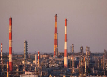 Ανέβηκε 10 δολάρια σε ένα μήνα το πετρέλαιο – Το Ιράν και οι υπόλοιποι παράγοντες που ανεβάζουν την τιμή