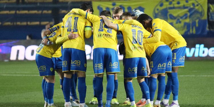 Παναιτωλικός: Χωρίς Γκαρθία και Τσούρα αλλά με Σατσιά η αποστολή για ΟΦΗ