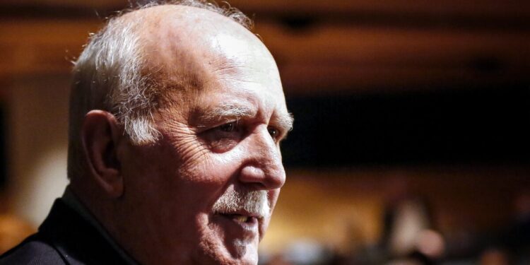 Γιώργος Παπαδάκης: Ο πολιτικός κόσμος αποχαιρετά τον «πατριάρχη» της πρωινής ενημέρωσης