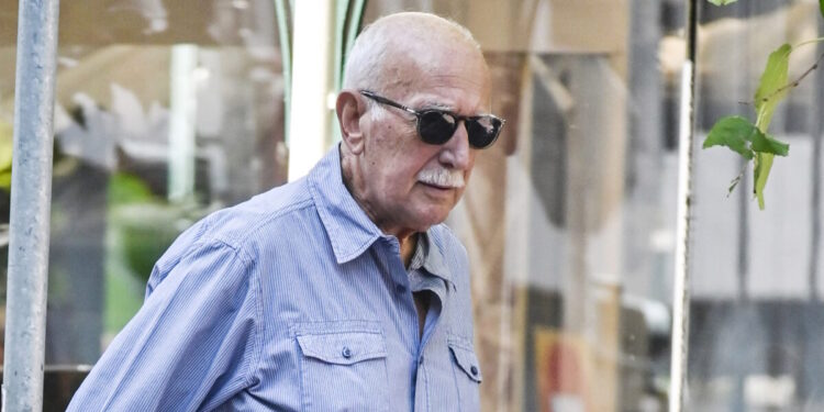 Γιώργος Παπαδάκης: Η τελευταία δημόσια εμφάνιση του παρουσιαστή στο Κολωνάκι τον Οκτώβριο του 2025