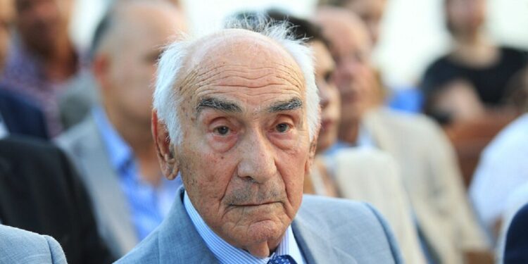 Πέθανε ο Αλέξανδρος Παπαδόγγονας, υπουργός κυβερνήσεων της ΝΔ