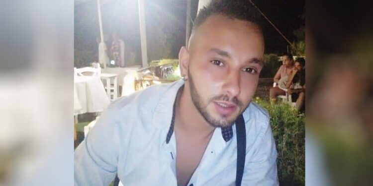 Πάτρα: «Δούλευε για ένα μεροκάματο και τον φάγανε» λέει η γυναίκα του 30χρονου, πατέρα 2 παιδιών, που ξυλοκοπήθηκε μέχρι θανάτου