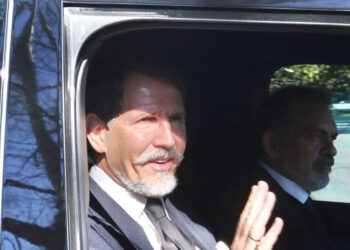 Μνημόσυνο τέως βασιλιά Κωνσταντίνου στο Τατόι: Παύλος, Νικόλαος και Φίλιππος Ντε Γκρες μαζί με την Άννα Μαρία