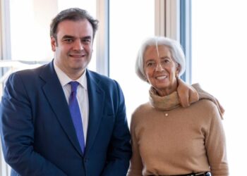 Συνάντηση Πιερρακάκη με Λαγκάρντ: «Επικεντρωνόμαστε να καταστήσουμε την ευρωζώνη ισχυρότερη και περισσότερο ανθεκτική»