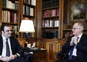 Πιερρακάκης σε Τασούλα: Τα τρία στοιχήματα της ελληνικής οικονομίας το 2026